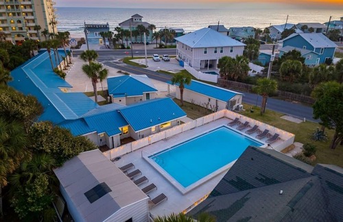 Miramar Beach Casa | Remodeled Beach Hotel Pool -12