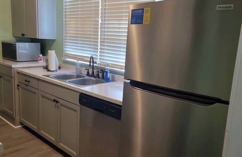 Manteo Casa | Remodeled Bungalow minutes from historic waterfront downtown Manteo