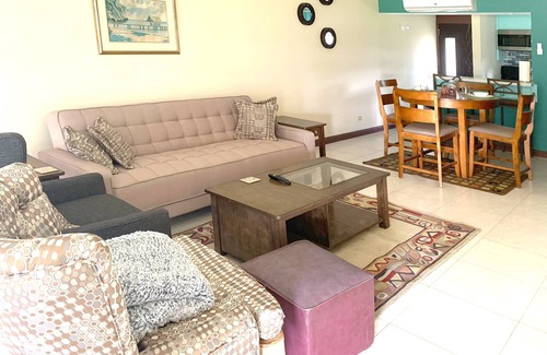 Port of Spain Casa | Remodeled condo, minutes away from shopping centre