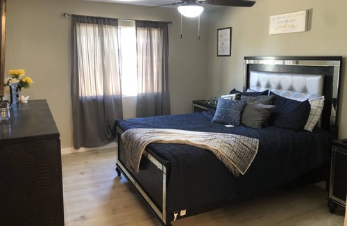 Santa Maria Casa | Remodeled cozy home - 2 mins from hospital and 15 mins from VAF base-