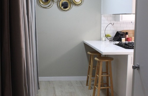 Santa Maria Casa | Remodeled cozy home - 2 mins from hospital and 15 mins from VAF base-