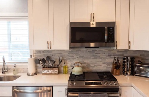 Turlock Casa | Remodeled + Fully Equipped + Big Backyard