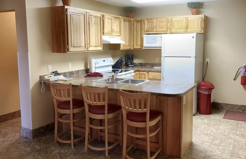 Lead Condominio | Remodeled Fully Furnished Barefoot Resort Condo at Terry Peak South Dakota!