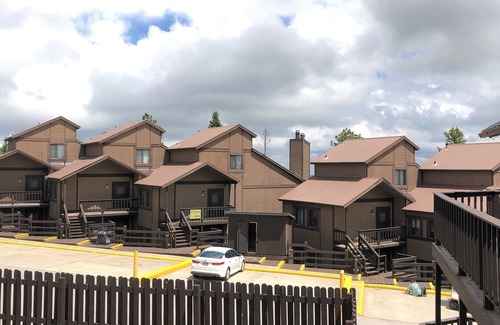 Lead Condominio | Remodeled Fully Furnished Resort Condo at Terry Peak, Heart of the Black Hills!