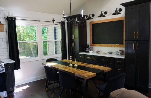Greenville Casa | Remodeled getaway w/ game room - .5miles from Dowdy-Ficklin Stadium