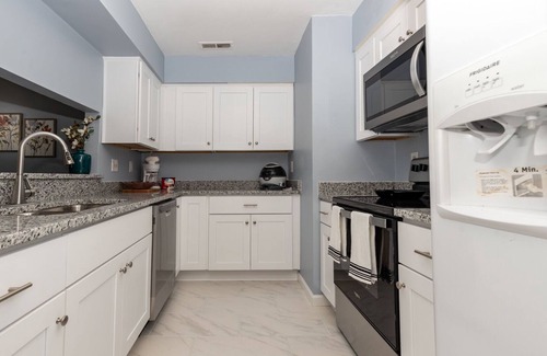 Norfolk - Virginia Beach Casa | Remodeled Gorgeous Townhome 15 min from the beach