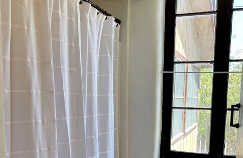 Brackettville Casa | Remodeled Historic Townhome across from Fort Clark Museum