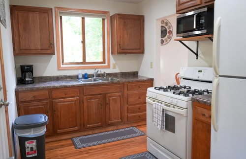 Rapid City Cabina | Remodeled home in the woods, just past city limits. With horse pasture nearby!