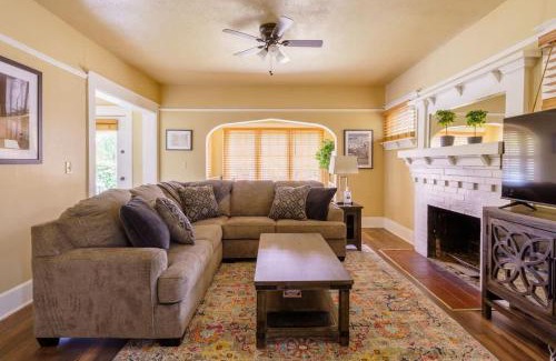 Richmond Casa | Remodeled Home in the Heart of Hawthorne