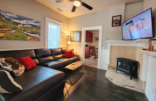 Idaho Springs Casa | Remodeled home in the heart of historic Idaho Springs STR 2022-12