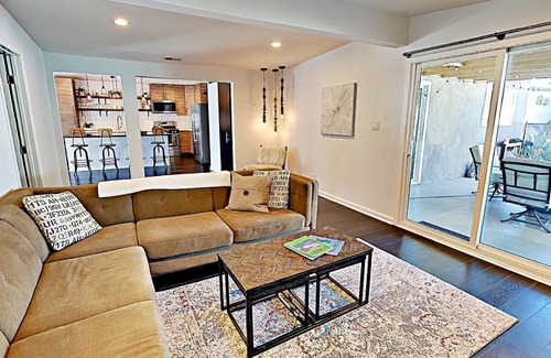 Clairemont Casa | NUEVO Remodel 4 bd 3 ba Piscina y spa ¡ESPECIAL DE PASCUA - CALEFACCI��N GRATUITA EN LA PISCINA!