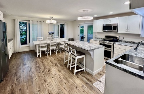 Taylors Falls Casa | Remodeled home w/firepit, porches, 10 min to river, parks, Wild Mt & Trollhaugen