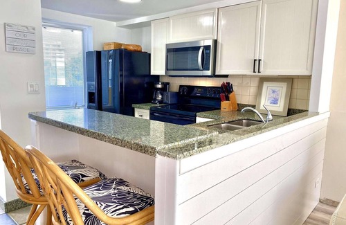 Diamond Head - Kapahulu - St. Louis Apartamento | Remodeled in 2022, Diamond Head 2 Bedroom Oceanfront condo