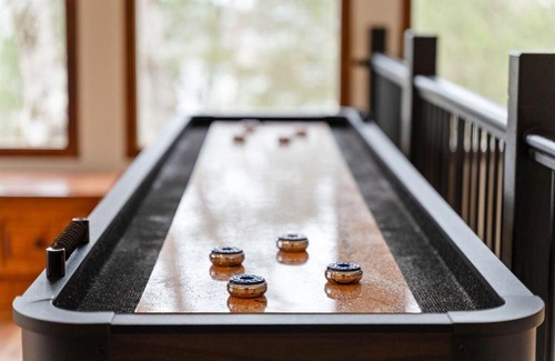 Eagle Rock Chalet De Esquí | Remodeled Lakefront Cabin, shuffleboard, Starlink
