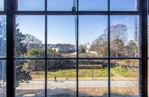 Poncey-Highland Apartamento | Remodeled Loft Next to Ponce City Market (on Beltline)