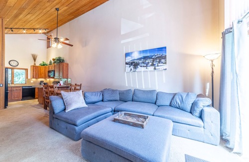Mammoth Lakes Casa | Remodeled Mammoth Retreat, Wifi, Free Parking