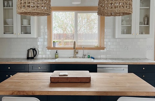 Pacific Casa | Remodeled Mid-Century Charm, Close To Arcata Plaza