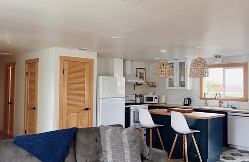 Pacific Casa | Remodeled Mid-Century Charm, Close To Arcata Plaza