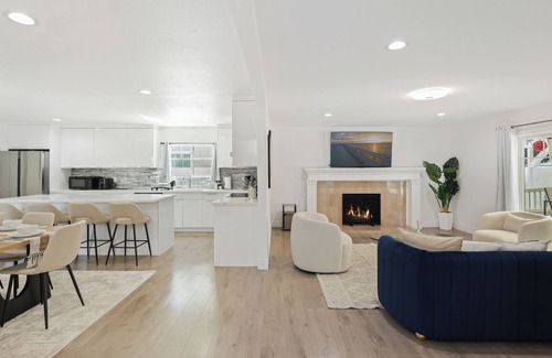 Fountain Valley Casa | Remodeled Modern Home Close to Disney/Beach