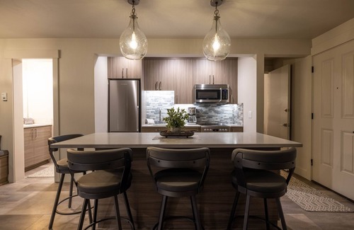 Bend Condominio | Remodeled modern condo at Seventh Mountain Resort