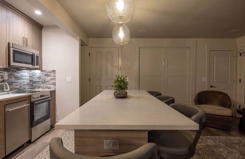 Bend Condominio | Remodeled modern condo at Seventh Mountain Resort