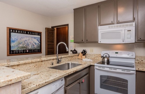 Mammoth Lakes Condominio | Acogedor condominio de mamut con una cama King - a poca distancia de Canyon Lodge