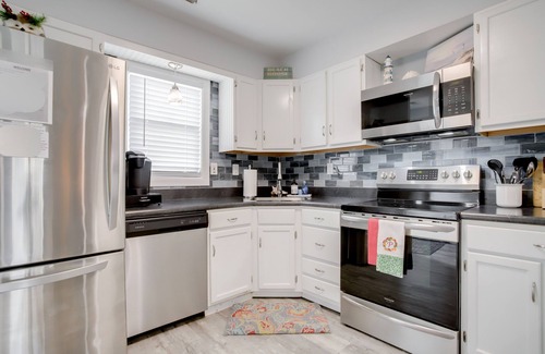 North Ocean City Casa | Remodeled Ocean City Getaway w/ Harbor Views!