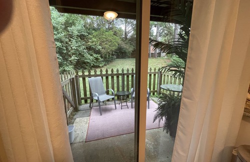 North Raleigh Condominio | Remodeled Raleigh condo, cozy and convenient