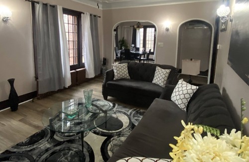 Warren Casa | Remodeled, safe, suburban residence, close to many amenities!