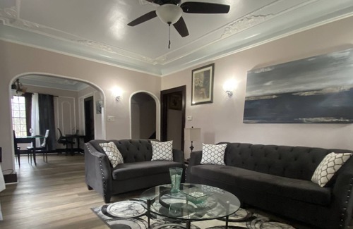 Warren Casa | Remodeled, safe, suburban residence, close to many amenities!