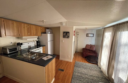 McMinnville Apartamento | Remodeled Studio house on a farm