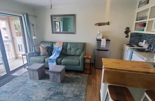 North Beach Condominio | Remodeled Surfside Retreat with Beach Access
