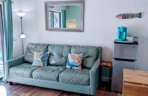 North Beach Condominio | Remodeled Surfside Retreat with Beach Access