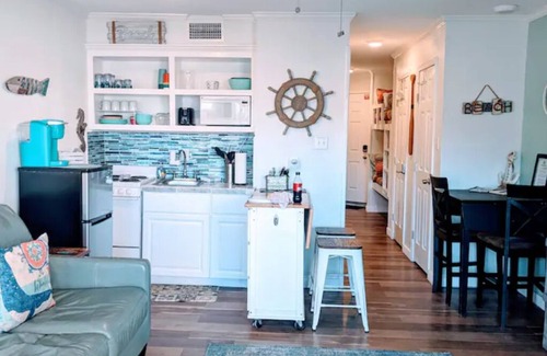 North Beach Condominio | Remodeled Surfside Retreat with Beach Access