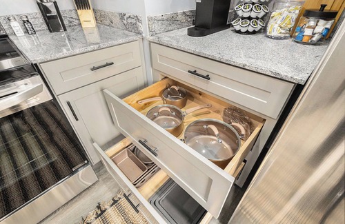 Michigan City Apartamento | Remodeled, Washer, Dryer, Mins to Beach & Downtown