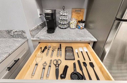 Michigan City Apartamento | Remodeled, Washer, Dryer, Mins to Beach & Downtown