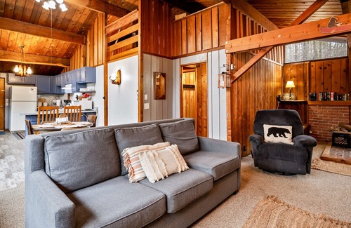 Scottsburg Cabina | Remote cabin in the woods