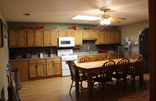 Board Camp Casa | Remote Spacious Cabin on Sugar Creek Near Wolf Pen Gap-Ouachita National Forest