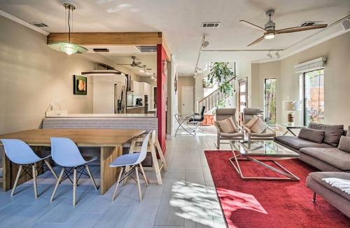 Boulevard Oaks Casa | Family-Friendly Houston Home w/ Private Backyard!