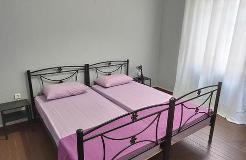 Agios Panteleimonas Cama Y Desayuno | Remoundou 18 rental room