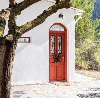 Distomo-Arachova-Antikyra Casa | RENAISSANCE