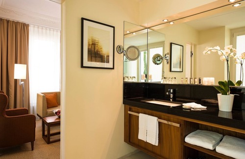Lucerne Hotel | Renaissance Lucerne Hotel
