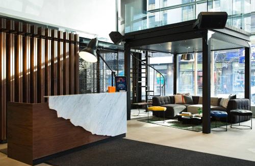 Downtown Montreal Hotel | Renaissance Montreal Downtown Hotel