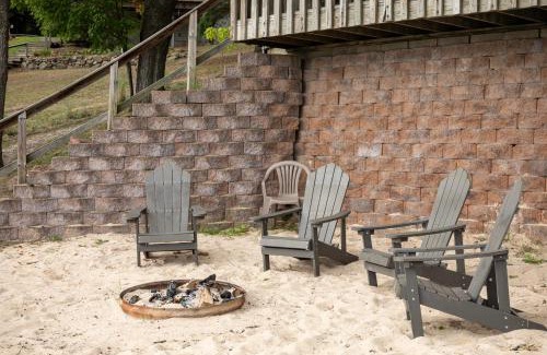 Mayfield Casa | Rennie Lake Hideaway Cottage