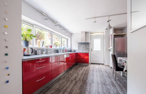 Amidonniers - Caffarelli Condominio | Renovated 130m2 apartment in RDJ with office, garden and parking in town center