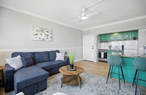 Downtown Jacksonville Apartamento | Renovated 16th-Floor 1BR Skyline Views+Prime Location