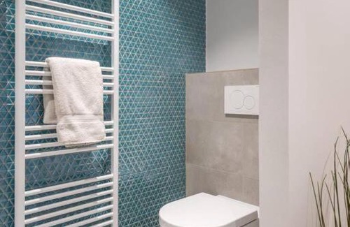 South Bonnevoie Apartamento | Renovated 2 Bedroom Apartment with Parking & AC