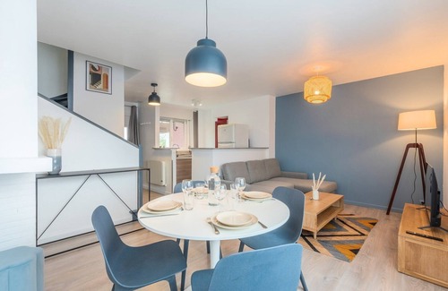 Saint-Maurice Pellevoisin Apartamento | Renovated 2-bedroom duplex near metro.