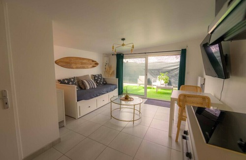 Villenave-d'Ornon Casa | Renovated 2-room house with garden
