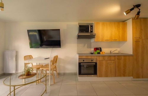 Villenave-d'Ornon Casa | Renovated 2-room house with garden